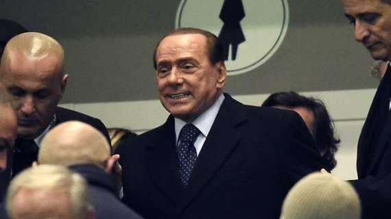 Berlusconi scherza: "Per fermare la Juve dobbiamo cambiare tutti gli arbitri di Serie A e tutti i giudici" 