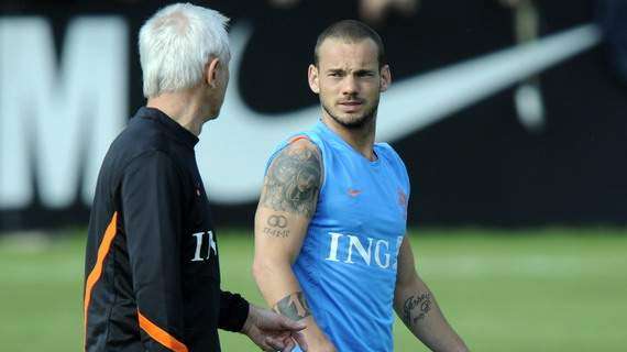 Sneijder e la paura per il ginocchio: mercoledì...