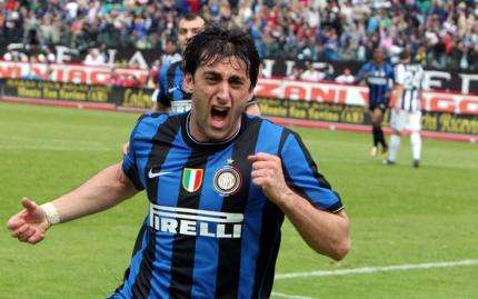 La gioia di Diego Milito dopo il gol al Siena, il 16 maggio 2010