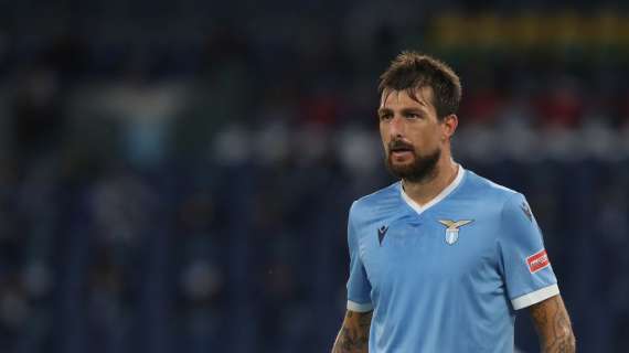 Lazio, tracollo a Bologna e rosso per Acerbi: il difensore salta l'Inter