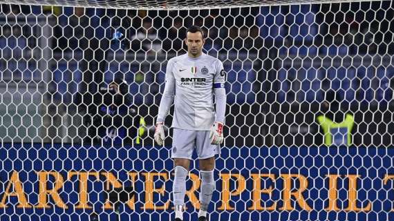 Sky - L'Inter lavora al rinnovo di Handanovic: contatti avanzati per Onana