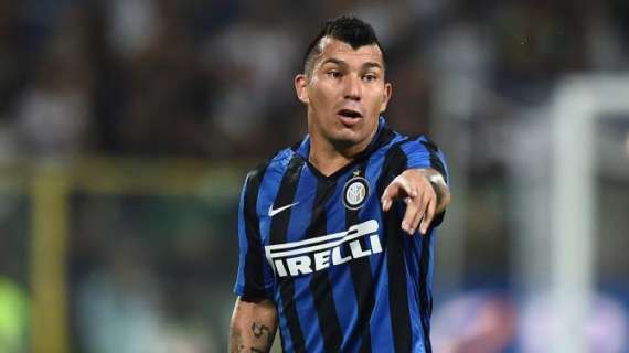 Medel indica la via: "Si lotta e si vince, questa è l'Inter"