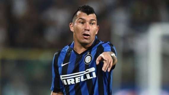 Medel: ''Scudetto-CL? Non scarto nulla. Bene Mancini. Icardi? Gruppo al di sopra''