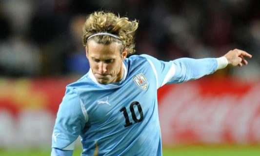 VIDEO - Il risveglio di Forlan: gol col mancino!