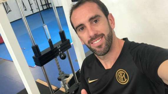 Uruguay, Godin e Vecino fra i 21 convocati da Taberez per le sfide al Perù