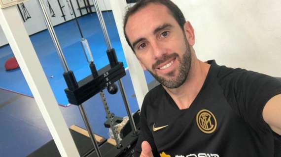 Sky - Conte sorride: a Cagliari con Godin. In dubbio Alexis Sanchez