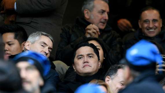 Thohir a Roma, per lui tante foto coi tifosi nerazzurri: "Forza Inter"