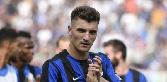 L'Inter monitora Meunier, il giocatore vuole cambiare campionato: il punto