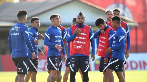 Vidal punta Uruguay e Colombia: allenamento con il Cile