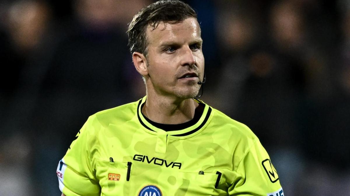 Moviola CdS - La Penna sbaglia nel secondo giallo a Kalulu. Tocchi di mano in area: nessuno è da rigore