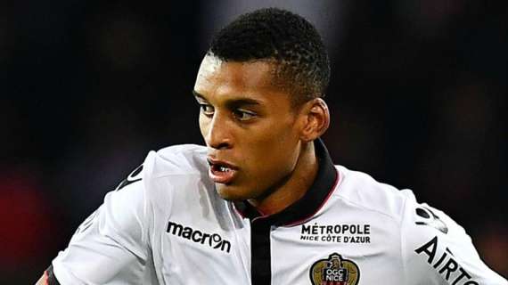 Ajax-Nizza: Dalbert parte dalla panchina. Venerdì le visite mediche con l'Inter?