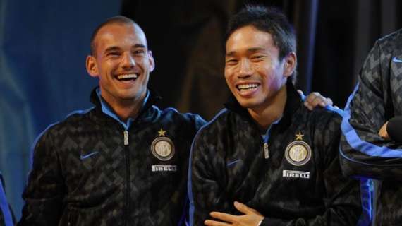 Nagatomo e l'amico Sneijder: "Quanti scherzi mi fa!"