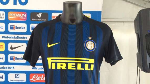 FOTO - A Riscone c'è già la prima maglia dell'Inter
