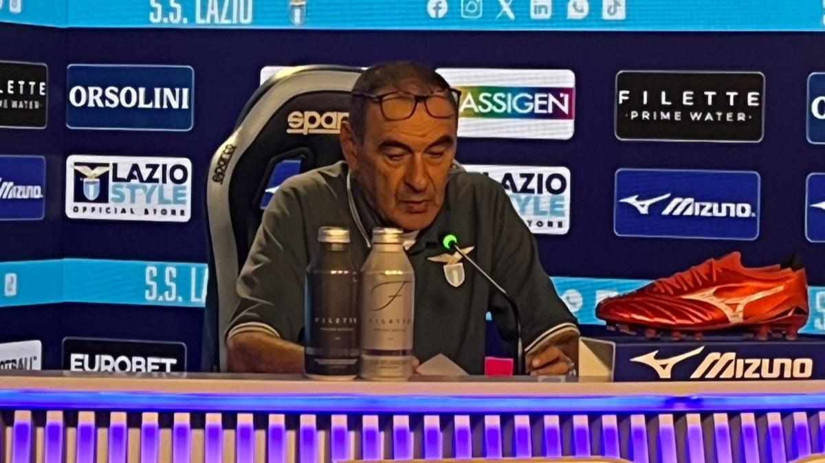 Lazio, Sarri: "Inter tra le top d'Europa, Chivu diventerà di un tecnico di alto livello. Romagnoli? Vediamo domani"