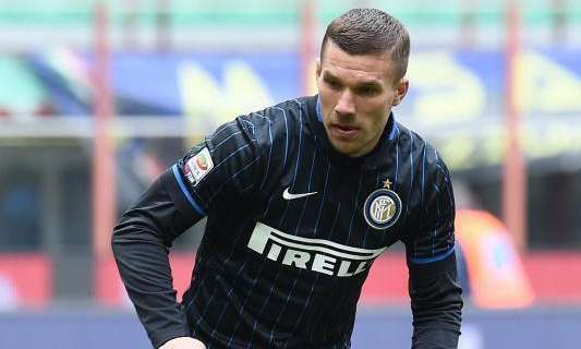 Podolski conquista Udine, Hernanes e Vidic a ruota