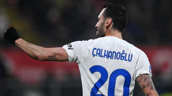 Giudice sportivo, 13 squalificati: Calhanoglu salta la Fiorentina. Multa all'Inter di 1500 euro: i motivi 