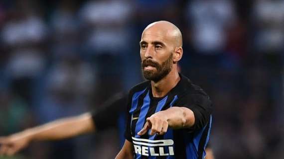 Borja Valero torna ad allenarsi in gruppo ed esulta su Twitter