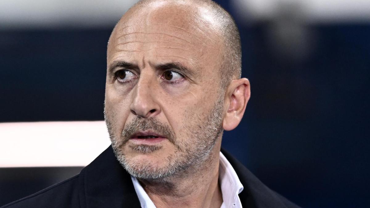 Romano: "Inter avanti col 3-5-2, magari con un giocatore da 1 contro 1. Bastoni-Barcellona, il significato delle parole di Ausilio"