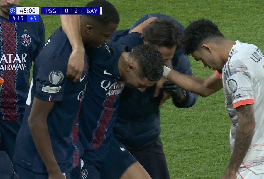 VIDEO - PSG-Bayern, intervento killer di Luis Diaz e Hakimi fuori in lacrime: brutto infortunio alla caviglia per l'ex Inter