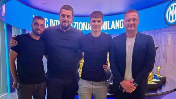 Topalović dopo aver sottoscritto il contratto con l'Inter: "Felicissimo di aver firmato per questo grande club"