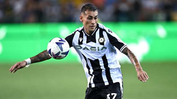 Pereyra torna all'Udinese dopo i contatti con l'Inter: "Solo parole, i soldi mai stati un problema"