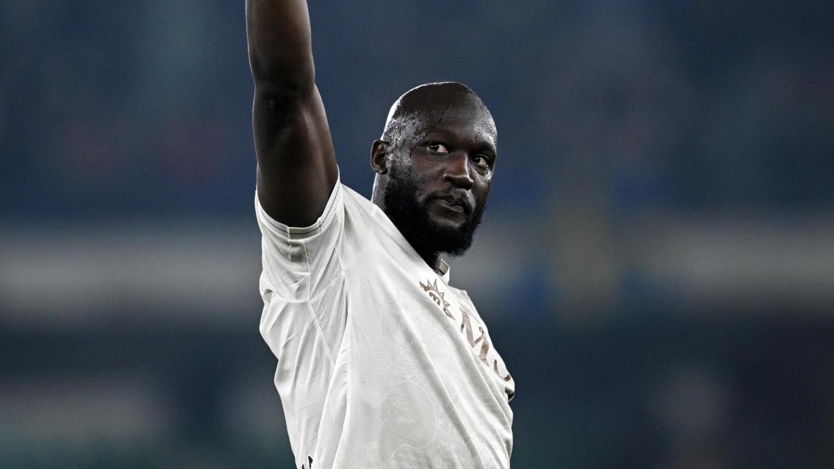 Napoli, scoppia il caso Lukaku: l'attaccante resta ad allenarsi in Belgio, malumore nel club