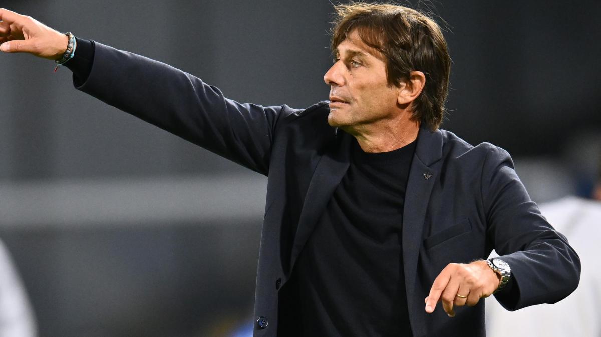 Qui Napoli - Anche Hojlund e Meret out, Conte cambia: panchina per Lucca e idea Neres falso nove in attacco