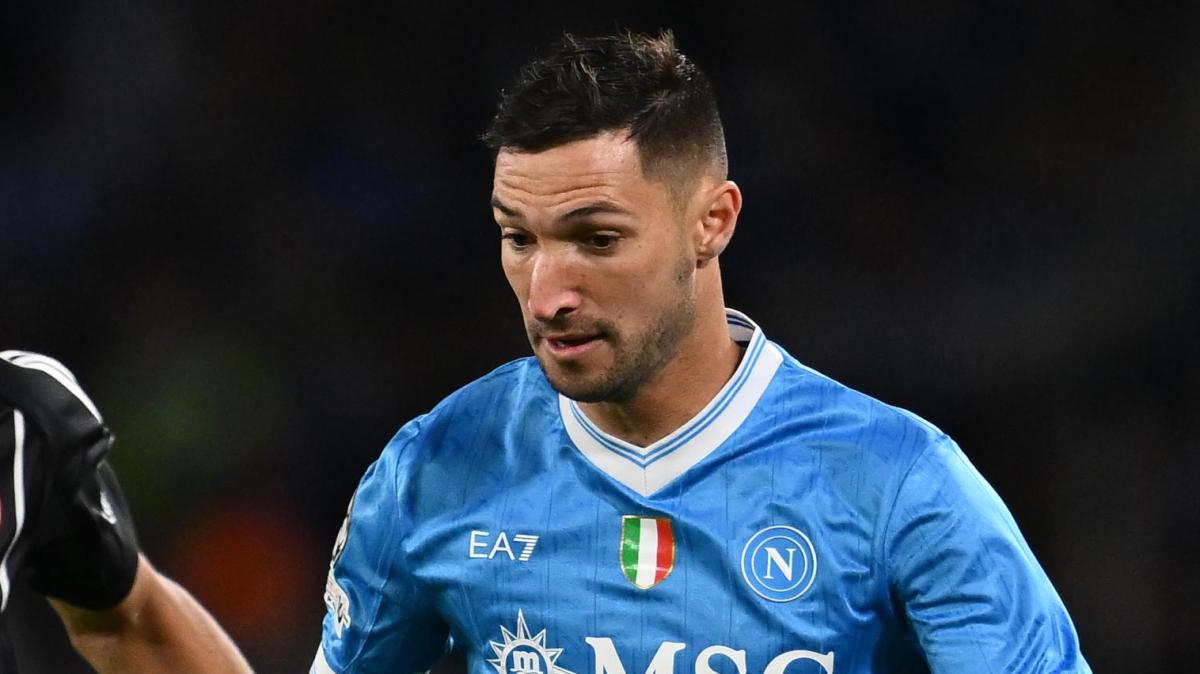 Politano carica il Napoli: "Dobbiamo azzerare tutto, il campionato è lungo. Con l'Atalanta vogliamo rilanciarci"