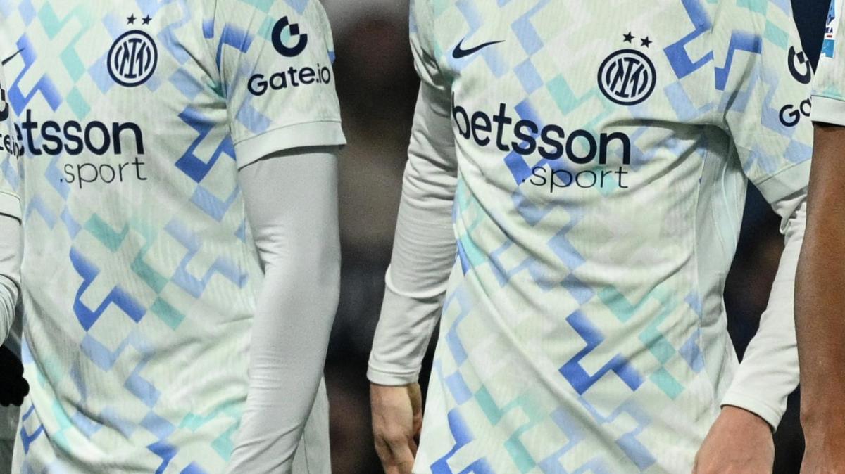 VIDEO - Fiorentina-Inter, dentro gli spogliatoi del Franchi: Barella e compagni con la seconda maglia 