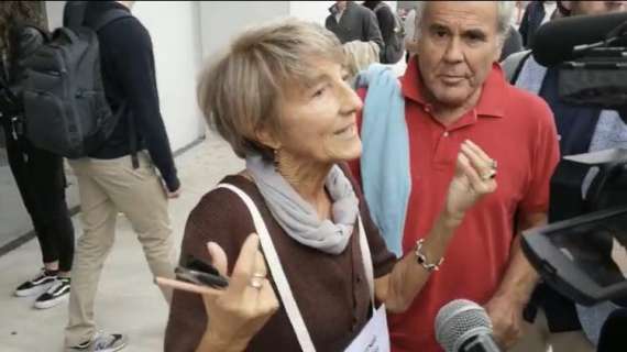 Nuovo stadio, l'associazione Gruppo Verde San Siro protesta fuori dalla sede: "Il Meazza è un simbolo, no alla cementificazione dell'area"