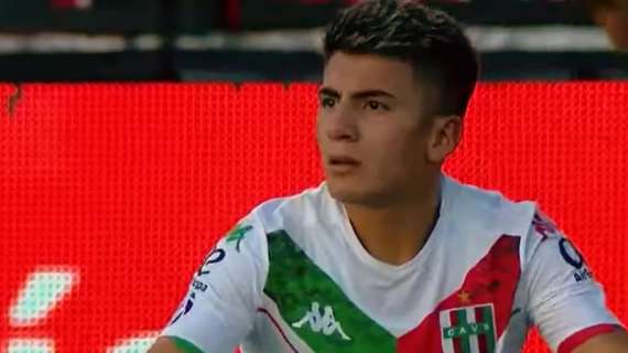 Argentina, la carezza di Thiago Almada a Correa: "Brutto momento, spero si riprenda presto"