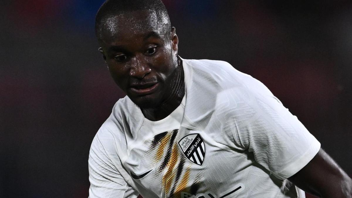 Romano: "Perisic bloccato, l'Inter ci riprova per Diaby. Il Liverpool blinda Jones, Frattesi resta a Milano"