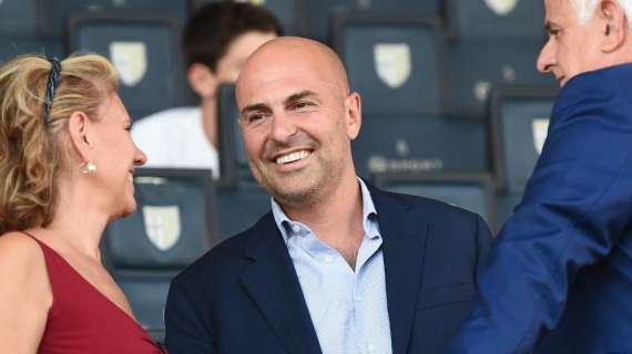 Cagliari, Nainggolan "alla Totti": Zenga ci pensa. Giulini: "Idea interessante. Contrario al mercato mentre si gioca"