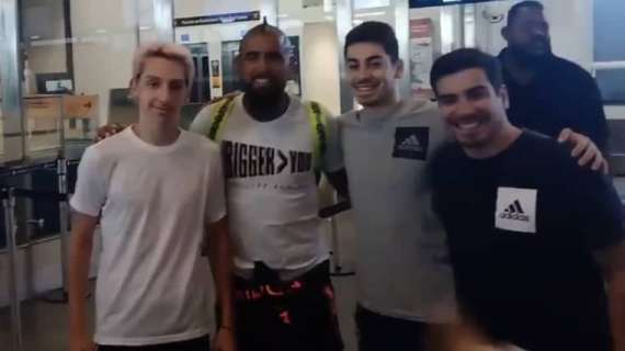 VIDEO - Arturo Vidal in viaggio verso Barcellona: il 9 gennaio la sfida all'Atlético in Supercoppa