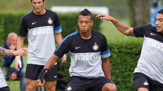 Appiano: Alvarez, Deki e Obi col gruppo. Guarin...