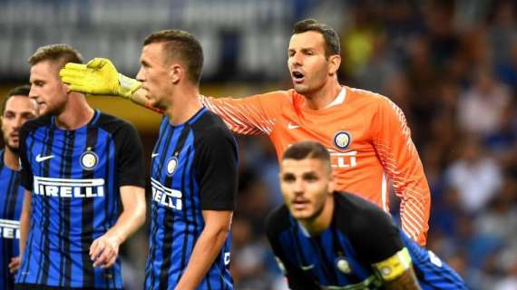 L'Inter prepara i rinnovi per Icardi, Handanovic e Vanheusden. Miranda...