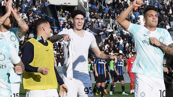 Bastoni: "Chiudiamo il 2022 con una vittoria pesantissima! Forza Inter"