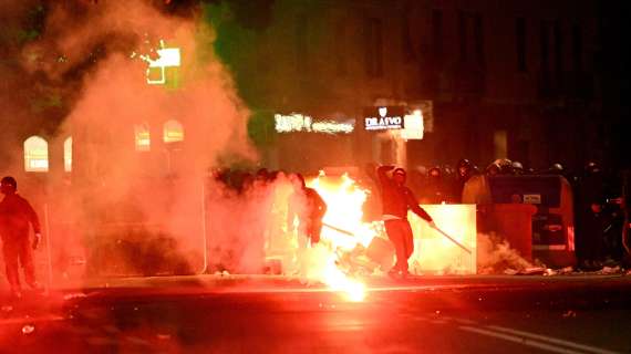 Derby in arrivo, scontri nella notte tra gli ultras di Torino e Juventus: un arresto e una decina di identificati 