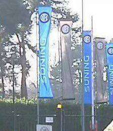 Il logo di Suning appare ad Appiano: primo passo verso il Brand Naming