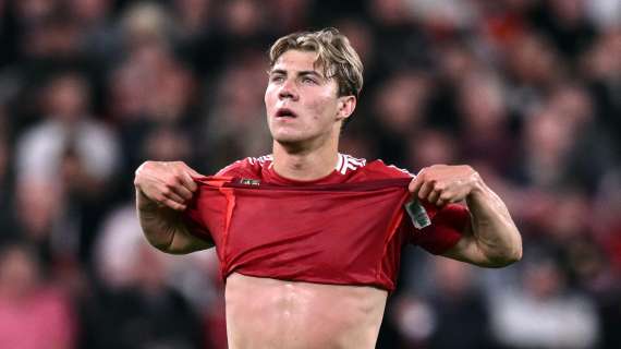 Hojlund allontana l'Inter: "Ho un contratto fino al 2030, mi aspetto di giocare ancora al Manchester United"