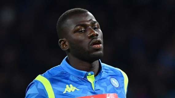 'Buu' razzisti a San Siro, la Roma: "Schierati al fianco di Koulibaly"