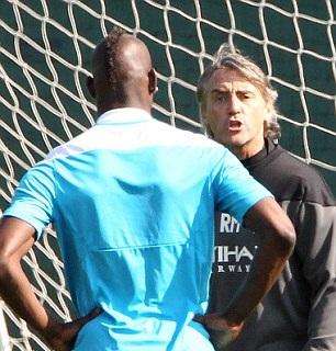 Mancini: "Balotelli? Rischia di buttare via una carriera che poteva essere formidabile. Gli ho parlato tanto..."