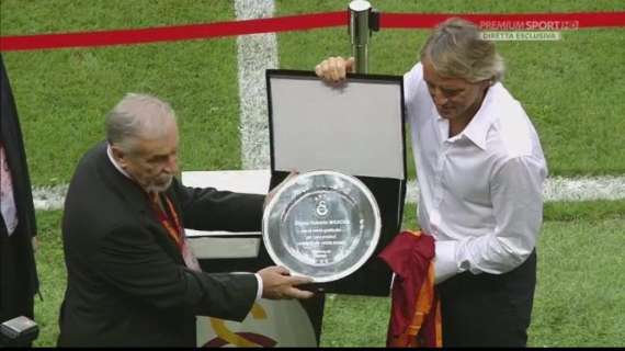 Mancini, momento amarcord: il tributo del Galatasaray