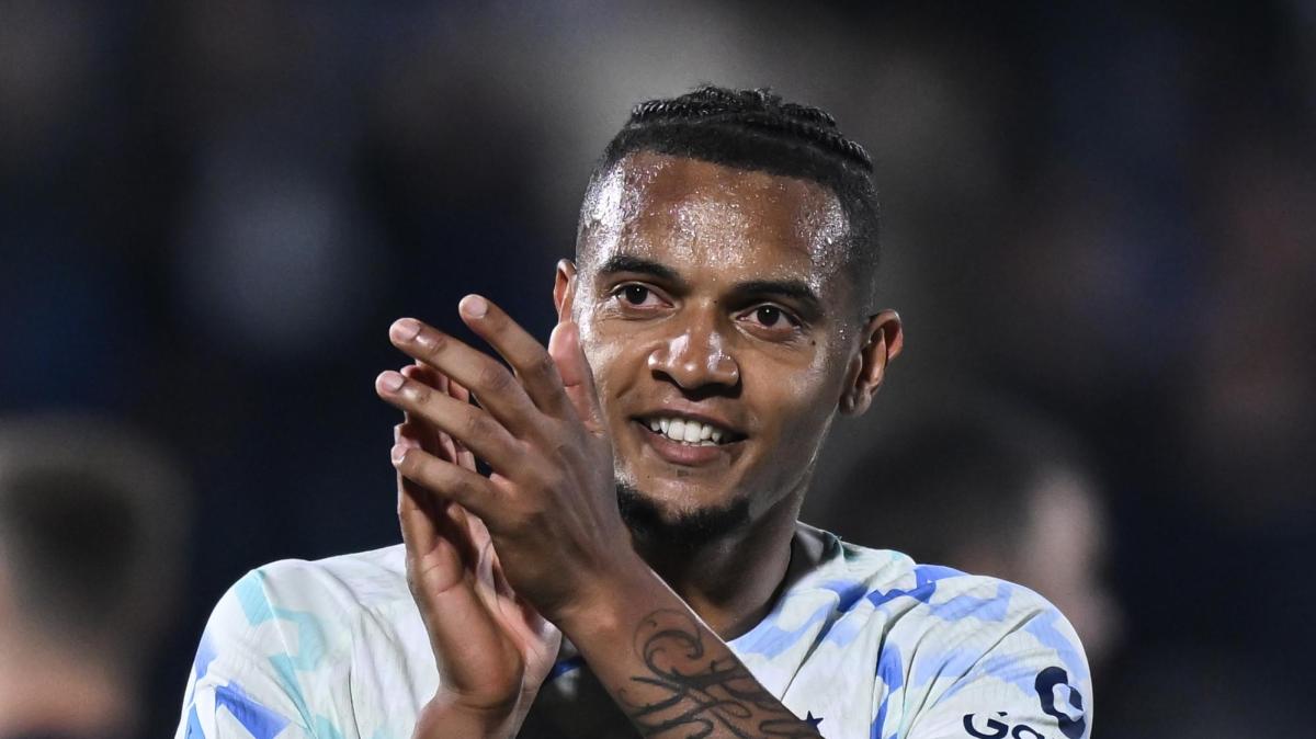 Akanji esulta: "Grande rimonta, grande mentalità. Continuiamo a crederci"