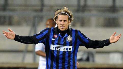 Atl. Mineiro, Kalil: "L'Inter lascerà Forlan, Moratti me lo ha promesso"
