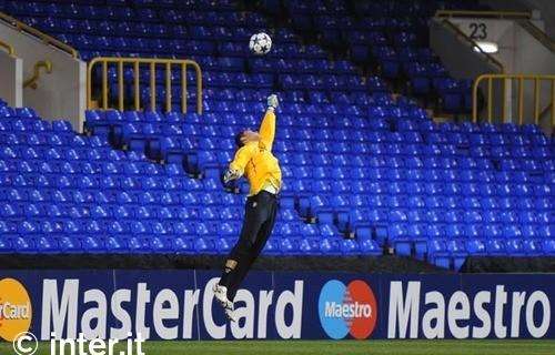 Luca Castellazzi durante l&#039;allenamento di ieri a Londra