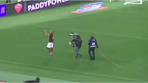 VIDEO - Il saluto di Maicon ai tifosi nerazzurri