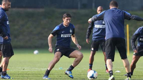 FOTO - Zanetti ancora in gruppo, eccolo nel torello