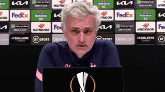 Mourinho respinge le critiche: "Non sono depresso, quale allenatore non ha avuto momenti bui?"