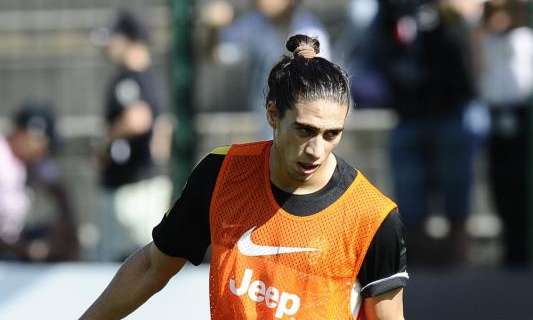 Caceres nell'affare Pazzini: Juve tendente al no